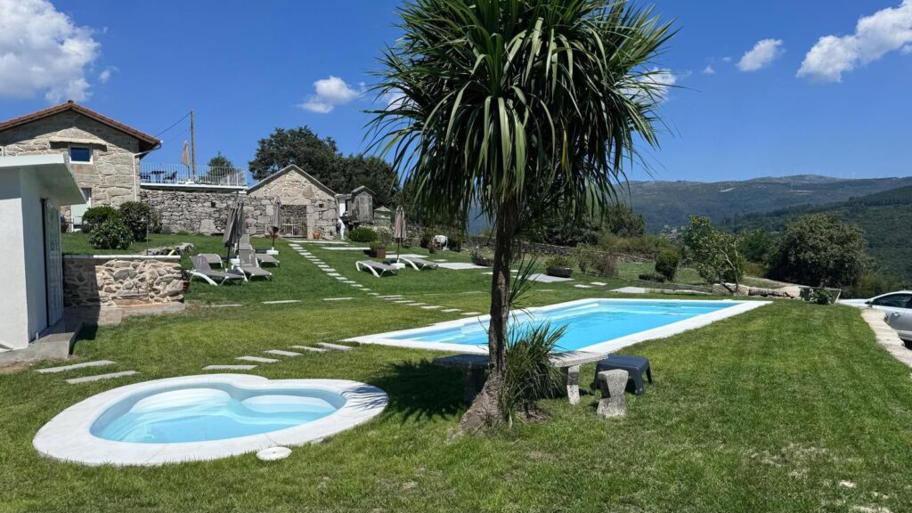 foto piscina villa maceira hotel La Rectoral Galicia
